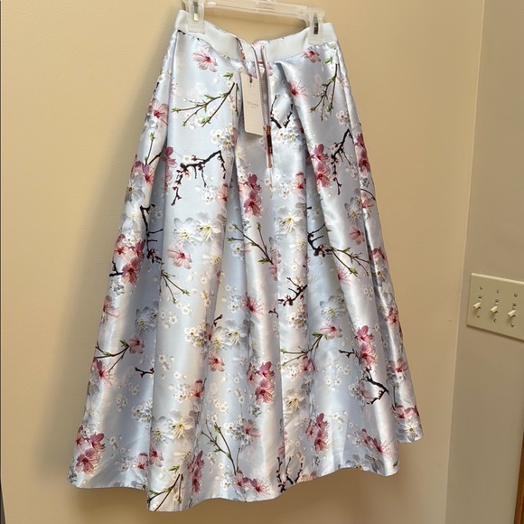 Ted Baker Floral A-Line Skirt in Light Blue - Picture 7 of 10